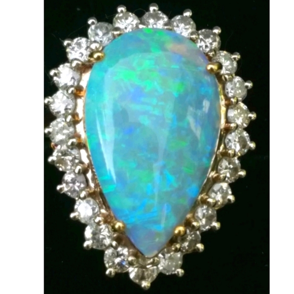 Jewelry - Sold Vintage 18k Gold Opal Diamond Halo Ring